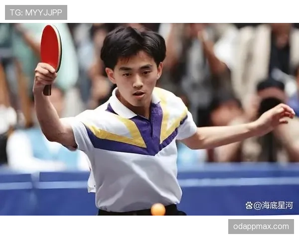 孔令辉领奖那头冷静得像学霸，出门那头又低调成隐形土豪